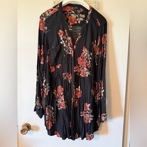 Torrid Black and Red Women's Top